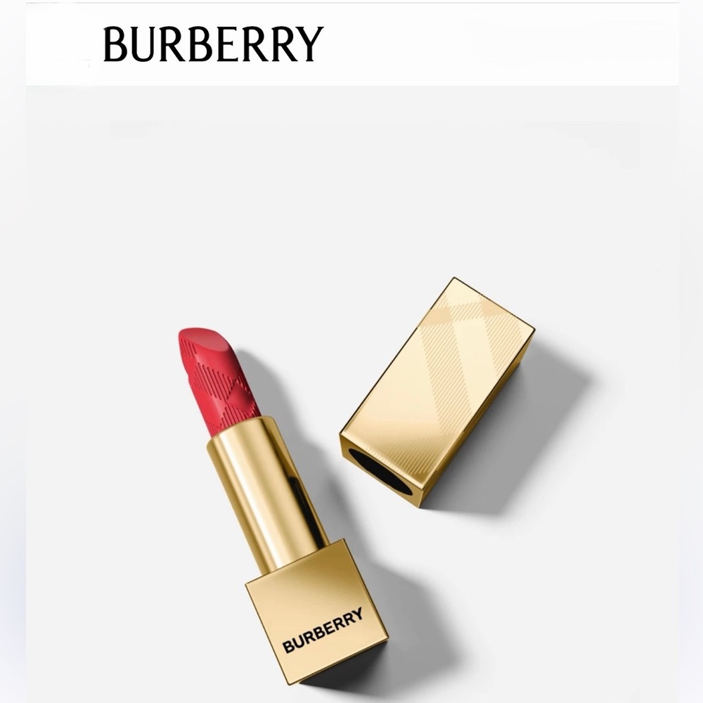 Burberry Kisses Matte Lipstick – Bright Rose No.42